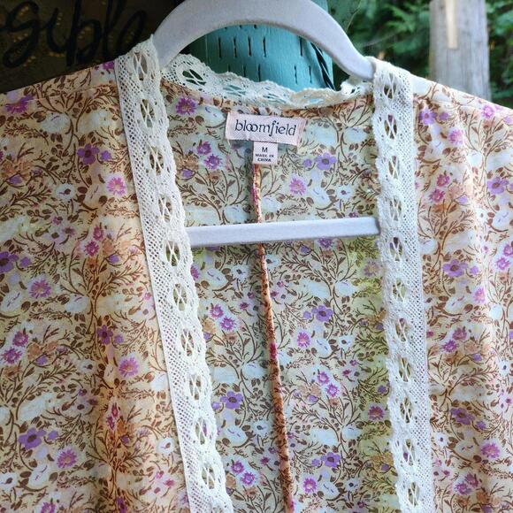Bloomfield Sweaters - Bloomfield Floral Lace Trim Kimono Cardigan – Size M
